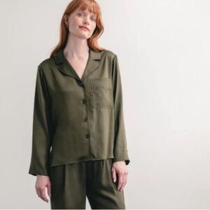 DARLING SOCIETY EASY CAMP SHIRT HUNTER GREEN SATIN QUIET LUXURY BOXY CROP SMALL